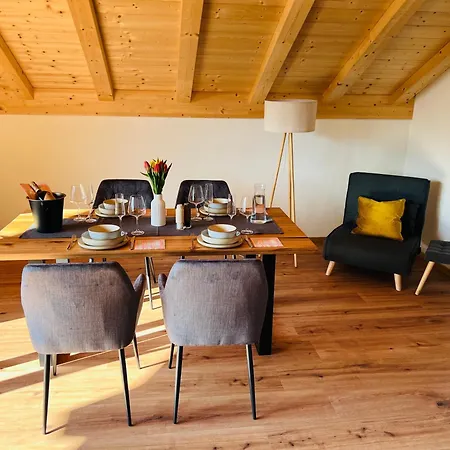 Gernblick - Neue Dachwohnung Mit Bergblick Und Kostenlosem Privatparkplatz * Grassau (Bavaria)